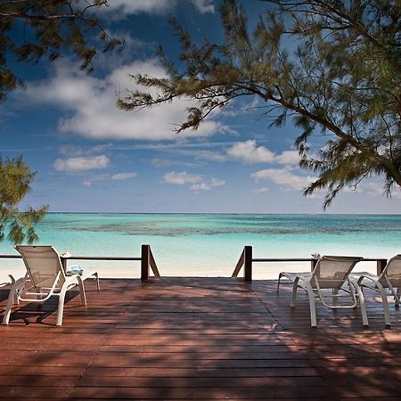 Hollywood Beach Suites Turks And Caicos Whitby 设施 照片